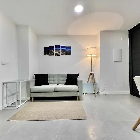 Apollo Project Coruna アパート