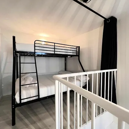 Apollo Project Coruna דירה *