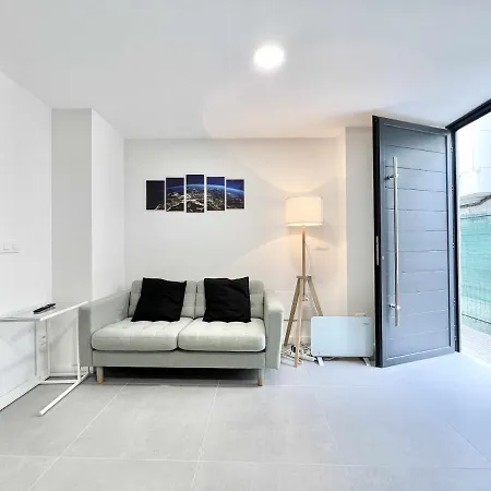 Apollo Project Coruna アパート